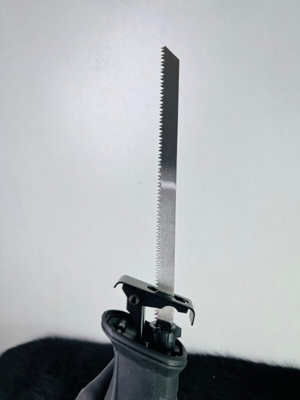 SCIE SABRE ELECTRIQUE 710W CROWN | CT15258  منشار اللحم الكهربائي