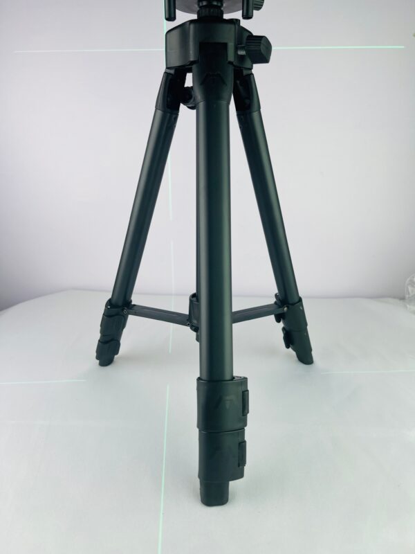 IMG_2977.jpg NIVEAU LASER 4D 16 LIGNES + TRIPIED 1.5METRE POWERBLU | YAM0189 مستوى ليزر مع حامل ثلاثي